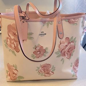 Coach tote with inside zipper bag like new